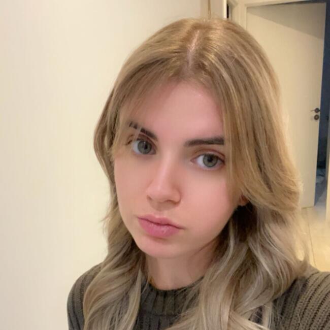 Babysitter in Thoiry: Chiara