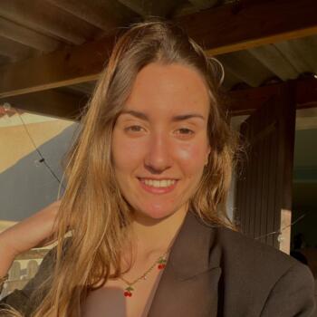 Babysitter in Puget-Ville: Loïcia