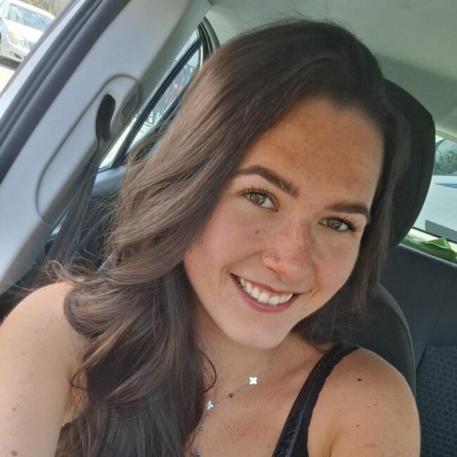 Babysitter in Overijse: Mona