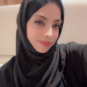 جليسة أطفال مكة المكرمة: Elif Nur