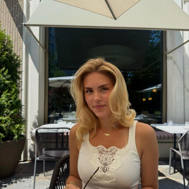 Babysitter in Vienna: Hanna