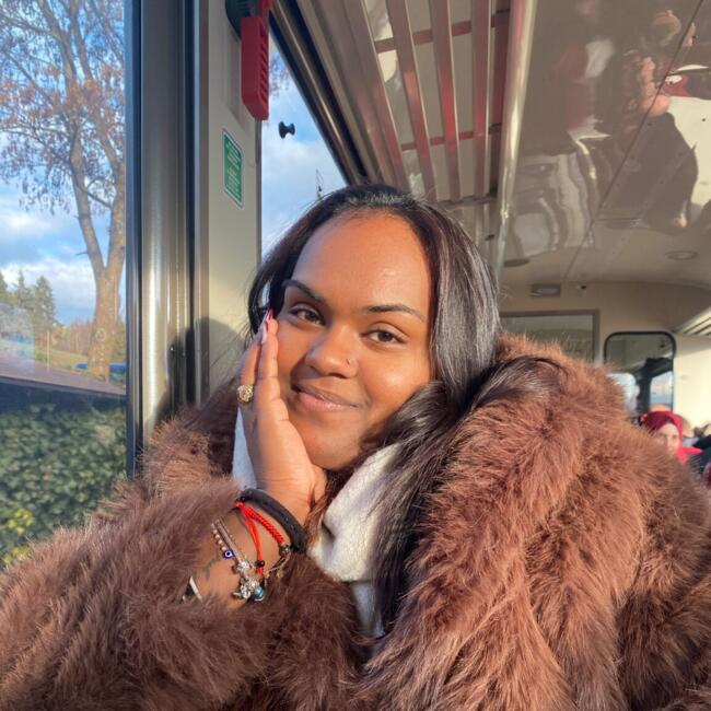 Babysitter in Milan: Jayavani burah