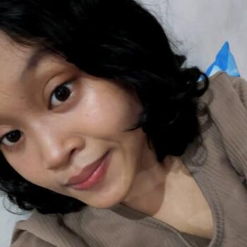 Babysitter di Kota Surabaya: Imelda