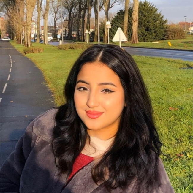 Babysitter in Combs-la-Ville: Salma