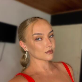 Babysitter in Doljevac: Dina