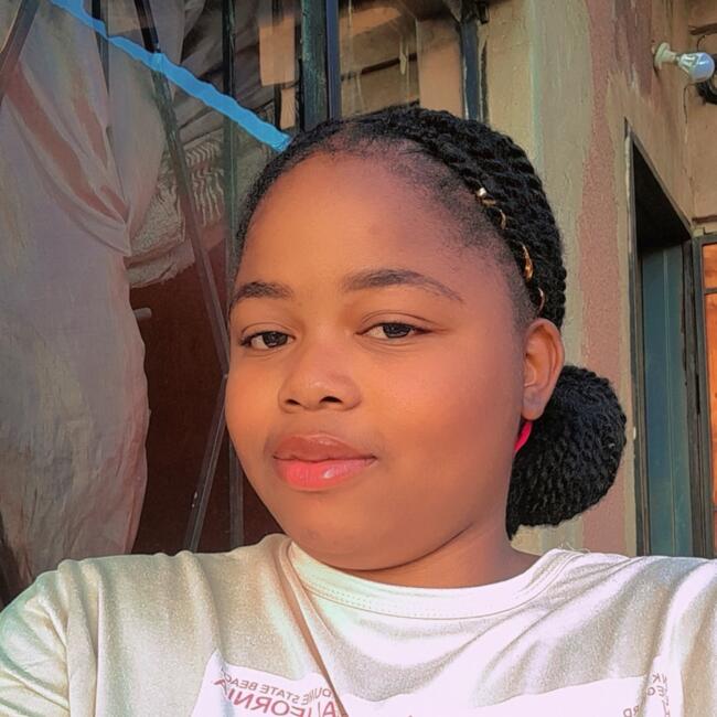 Babysitter in Johannesburg South: Angela