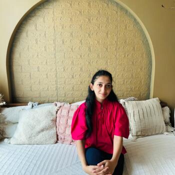 Babysitter in Mumbai: Spirlea