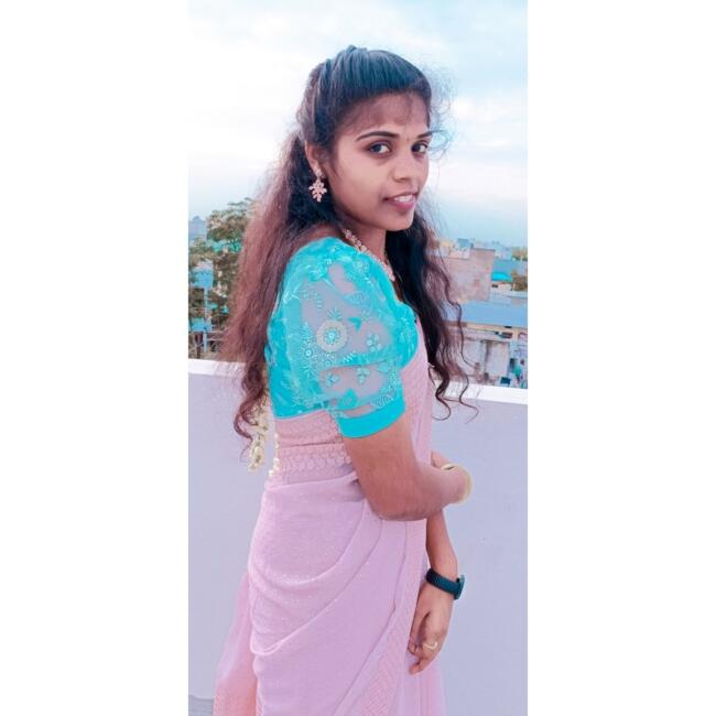 Nanny in Secunderabad: Yamini devi