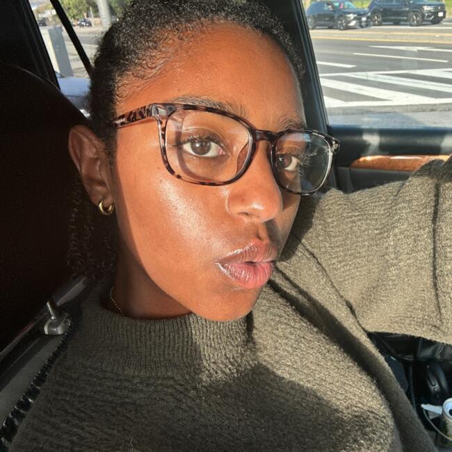 Babysitter in Los Angeles: Gifti