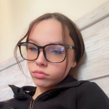 Babysitter in Timberville: Kyra