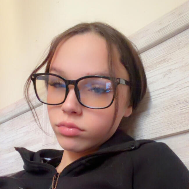 Babysitter in Timberville: Kyra