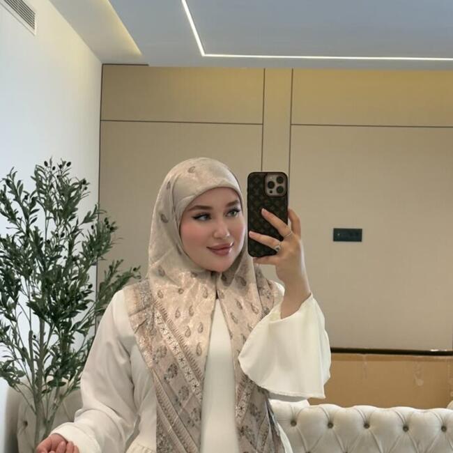 Babysitter in Skhirate: أمينة