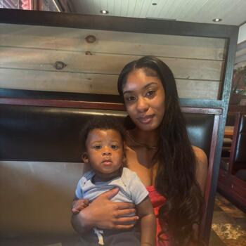 Babysitting job in San Antonio: babysitting job Tiara