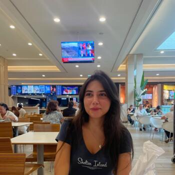Babysitter in London: Ana