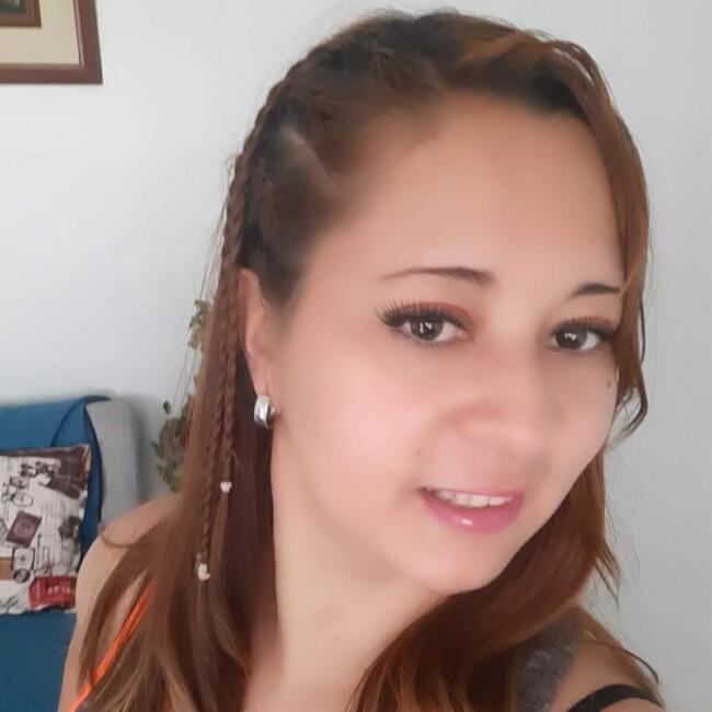 Babysitter in Dania Beach: Ana perez