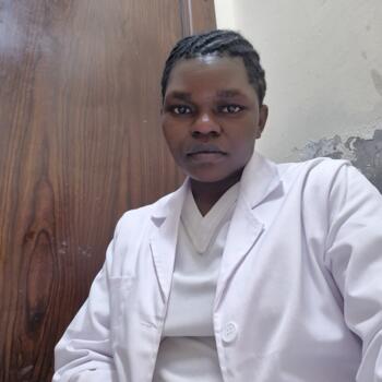 Babysitter in Dubai: Faith