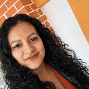 Babysitter in Burjassot: Yanela