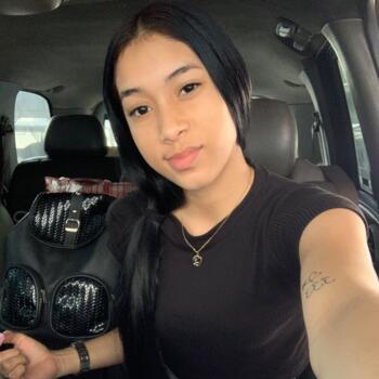 Canguro en Badalona: Claudibel