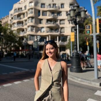 Babysitter in Barcelona: Lina Maria