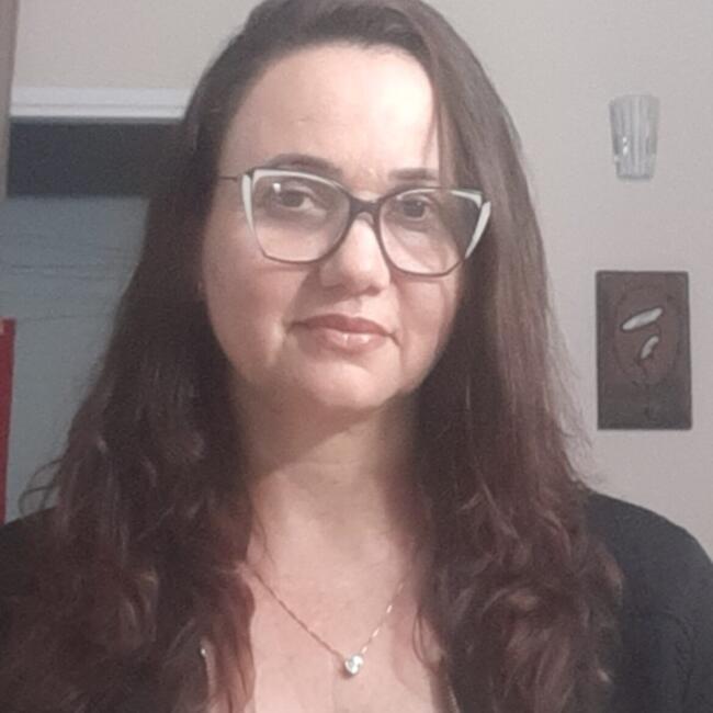 Babá em Jundiaí: Valda Maria