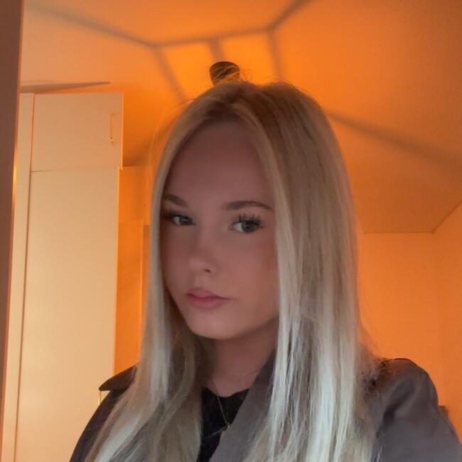 Babysitter in Apeldoorn: Yelena