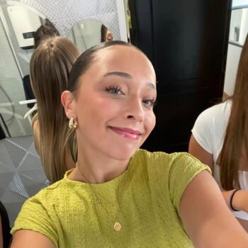 Babysitter in Bricquebec: Clara