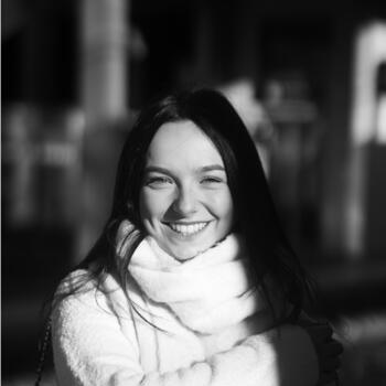 Babysitter in Les Essarts-le-Roi: Justine