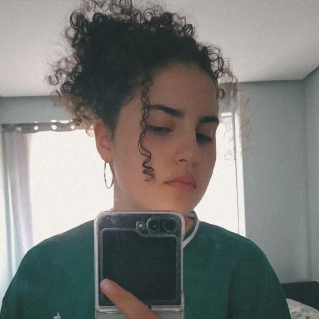 Babysitter in Levallois-Perret: Sirine