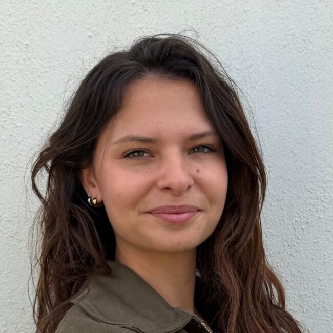 Babysitter in Saint-Julien-de-Concelles: Jeanne