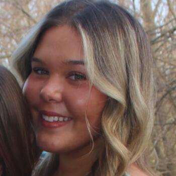 Babysitter Elmwood Park (Illinois): Bella