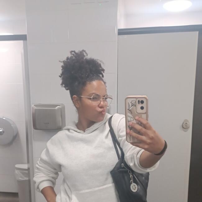 Babysitter in Pont-Sainte-Maxence: Kimyokis