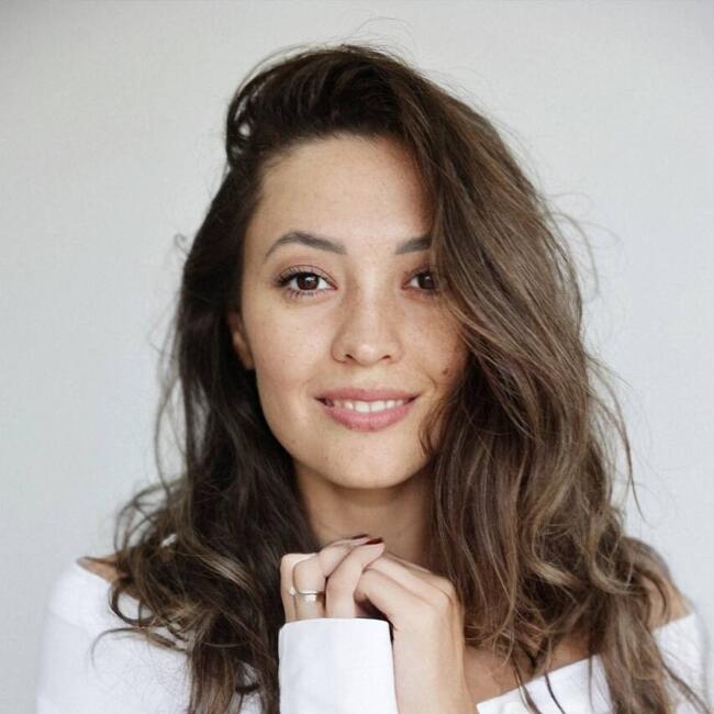 新加坡的临时保姆工作: Julia