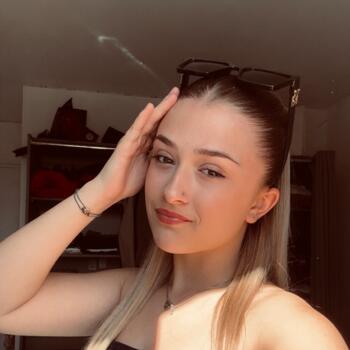 Babysitter in Étampes: Jade