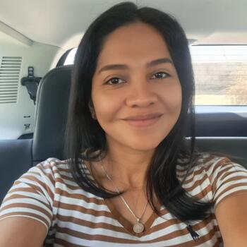 Babysitter in Santo Tomás: Angela