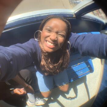 Baby-sitter in Saskatoon: Brooke