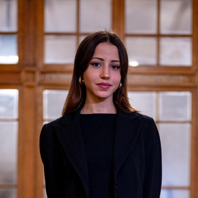 Babysitter in Paris: Hanna