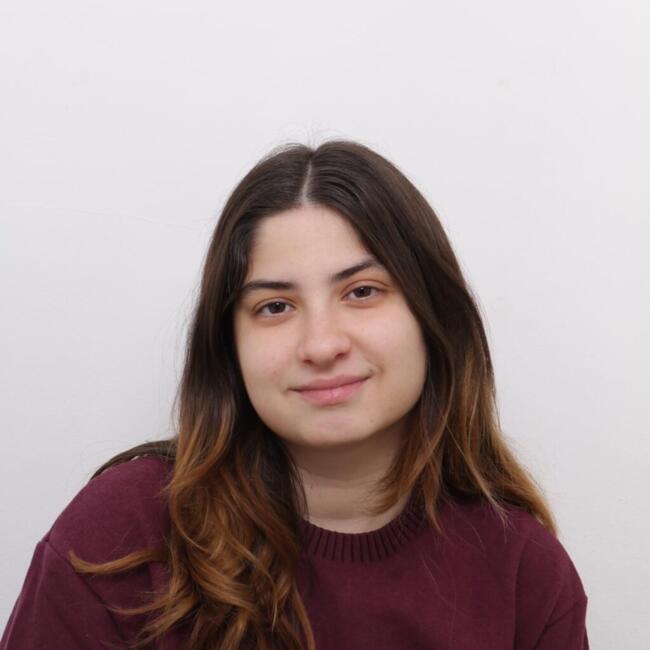 Nanny in Villeneuve: Angela