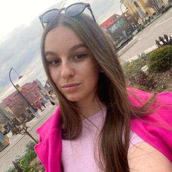 Babysitter Oradea: Adelina