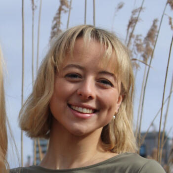 Babysitter in Hailsham: Molly