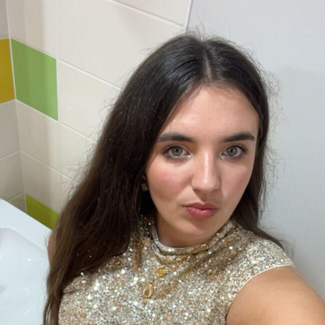 Babysitter in Nantes: Angie