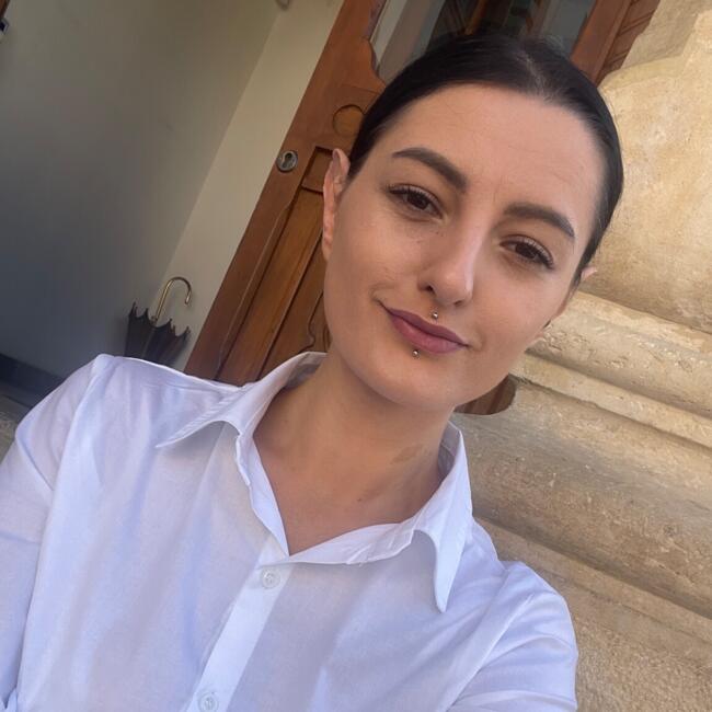 Babysitter in Tomeşti: Cristina