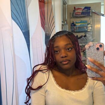 Babysitter in Euclid: Daisha