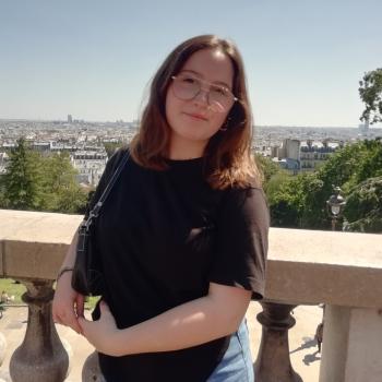 Opatrovateľka v Troyes: Kelly