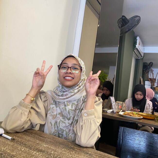 Kerja pengasuh di Lahat: Raja Alia Suhaila