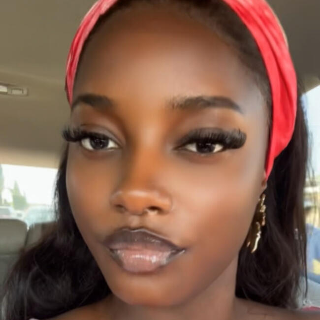 Babysitter in Lugbe Suburban District: Gladys