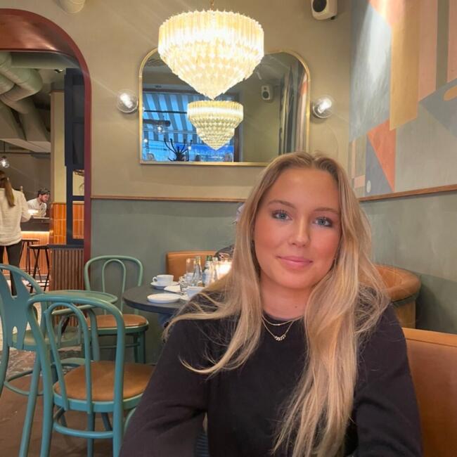 Babysitter in Sydney: Alice