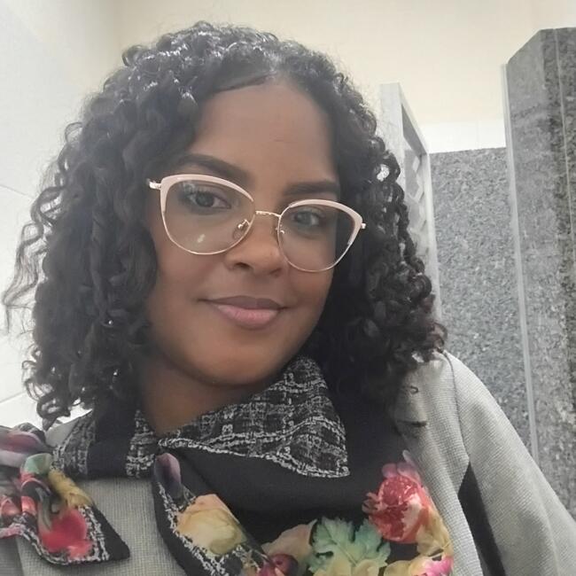 Babá em Campos dos Goytacazes: Laila