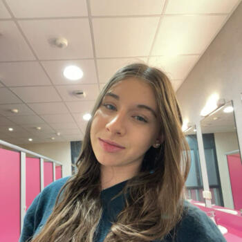 Babysitter Louvetot: Anais