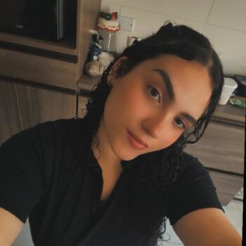 Babá em Barrinha: Ana Beatriz