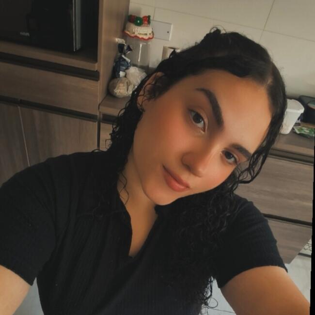 Babá em Barrinha: Ana Beatriz